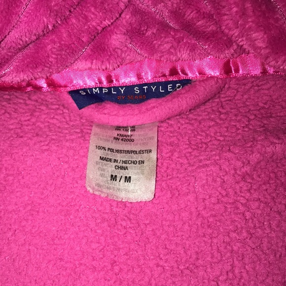 Simply styled medium pink plush robe with pockets 💕 - Picture 3 of 5